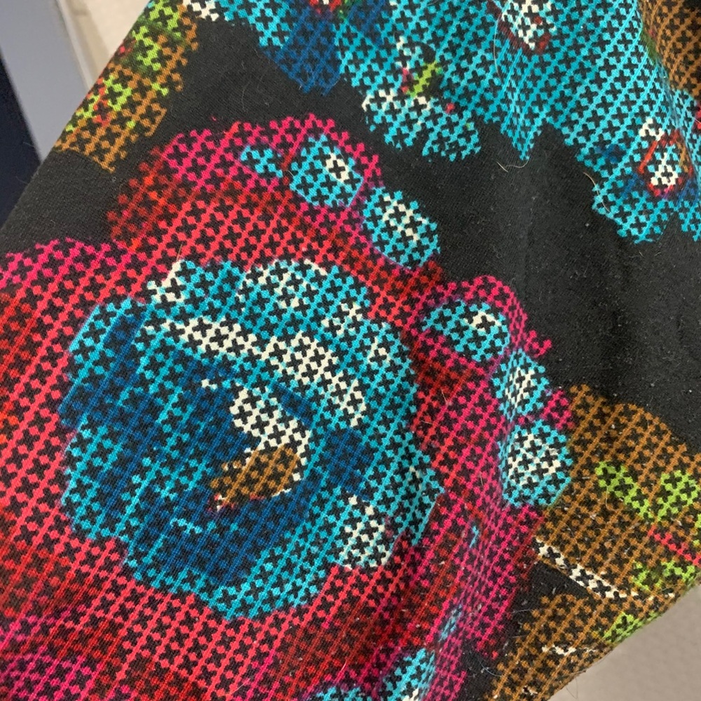 LulaRoe Randy - Picture 3 of 4